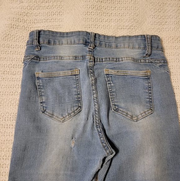 SHEIN LIGHT WASH SKINNY JEANS - Picture 5 of 6